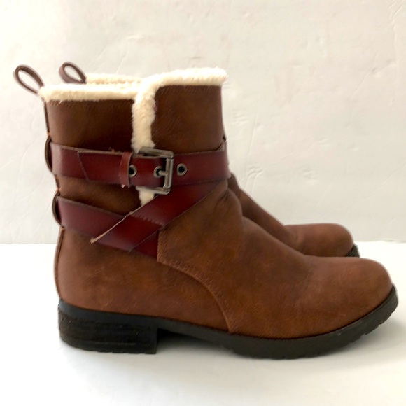 American Eagle Outfitters Shoes - American Eagle Boots Shoes Brown SZ 8